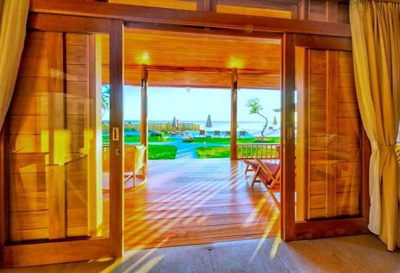 Abwonderdive Beach Resort