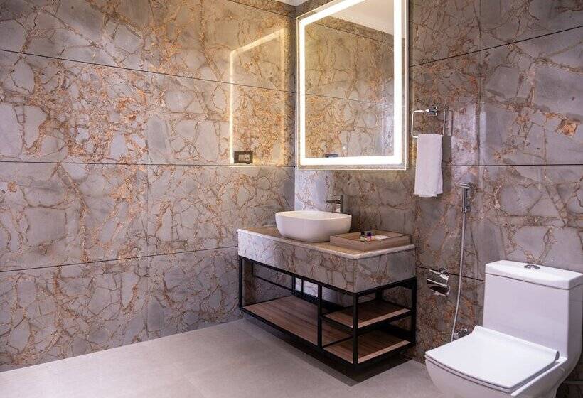 Alpine Hotel And Villas