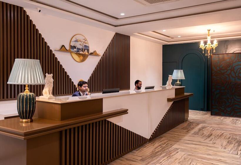 Alpine Hotel And Villas