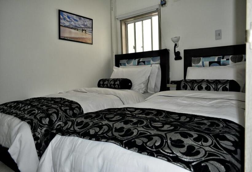 Armoni Hotel Boutique