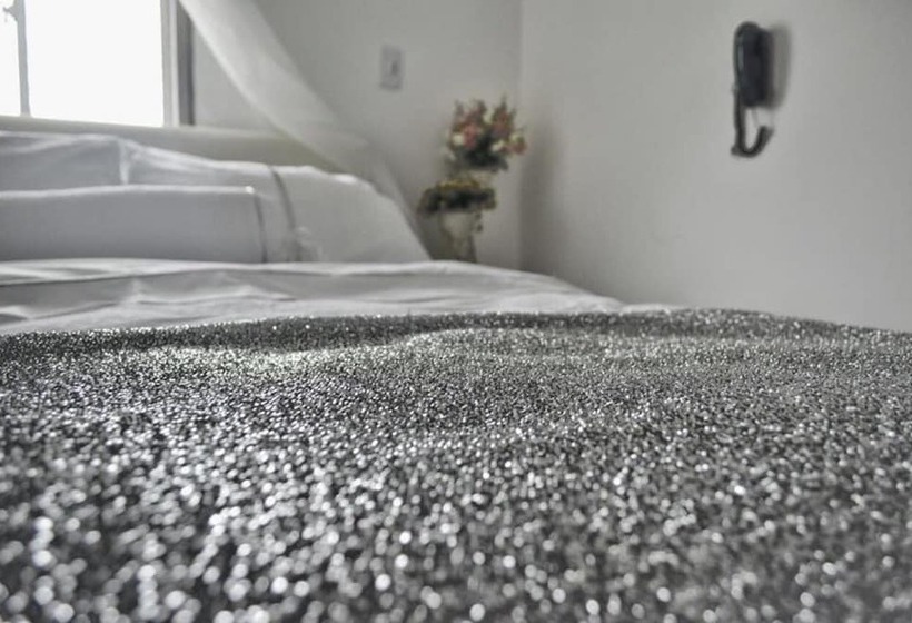 Armoni Hotel Boutique