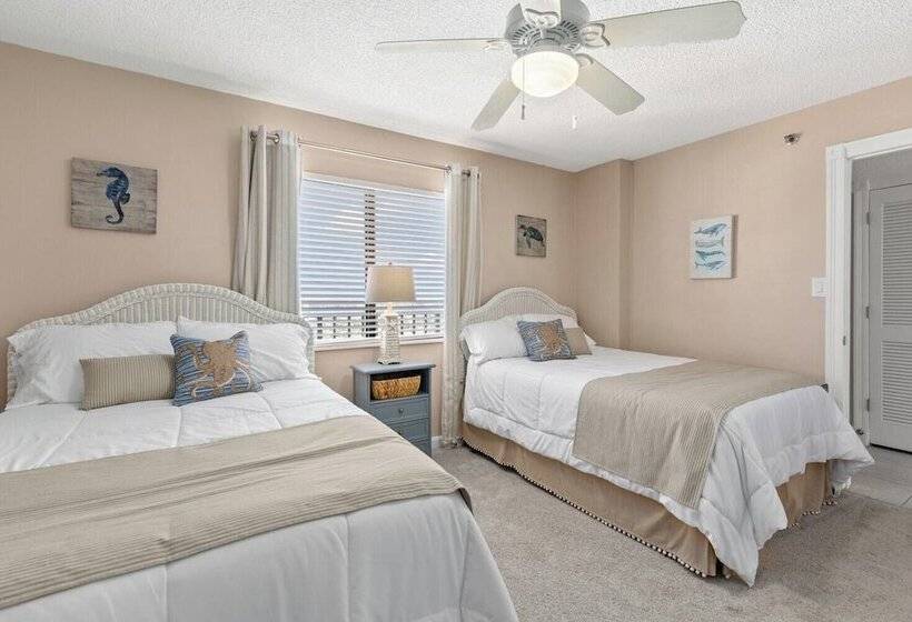 Beachfront Breeze By Avantstay Beachfront Condo