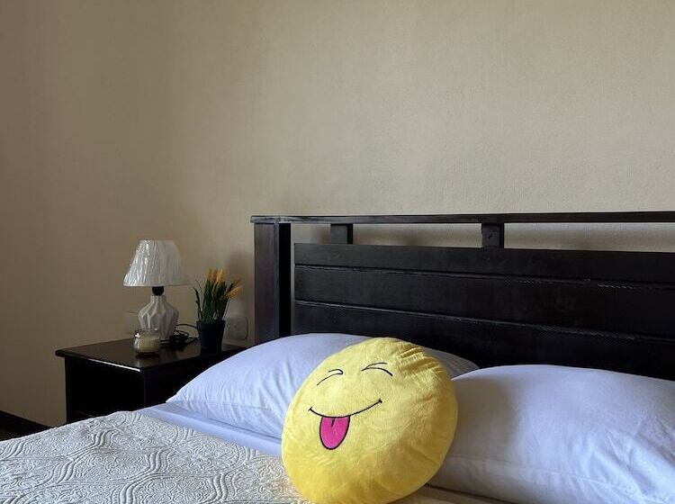 تختخواب و صبحانه Chilamate Rainforest Eco Retreat