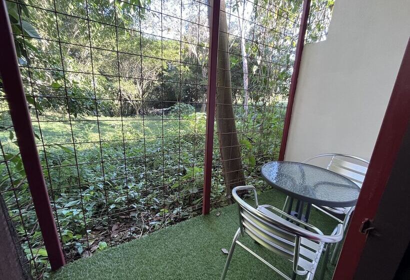 تختخواب و صبحانه Chilamate Rainforest Eco Retreat