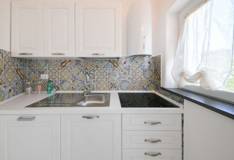 住宿加早餐 King Suite Luxury Rooms