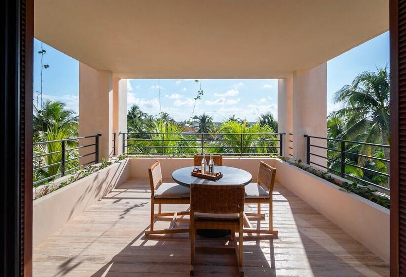 Bespoke, Member Of Small Luxury Hotels