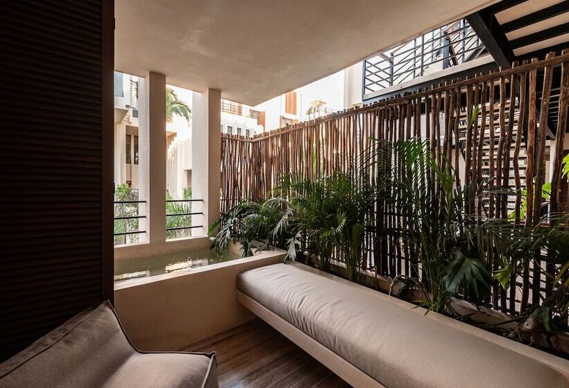 Bespoke, Member Of Small Luxury Hotels