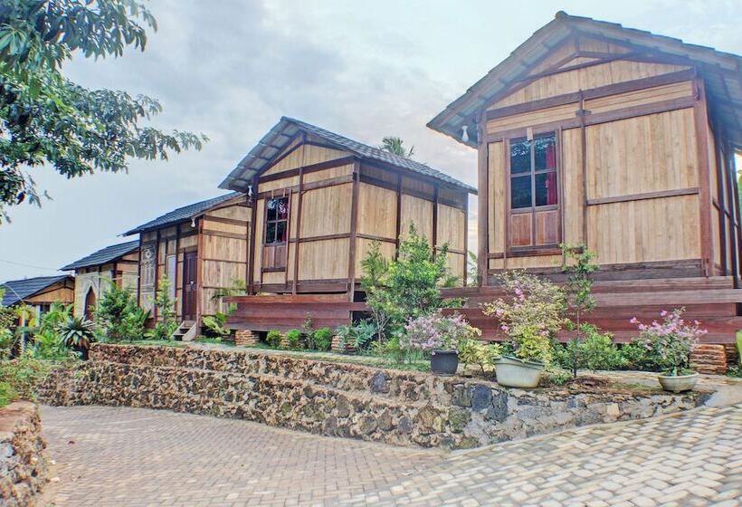 Capital O 92681 Randu Mas Hotel & Resort Taman Purbakala