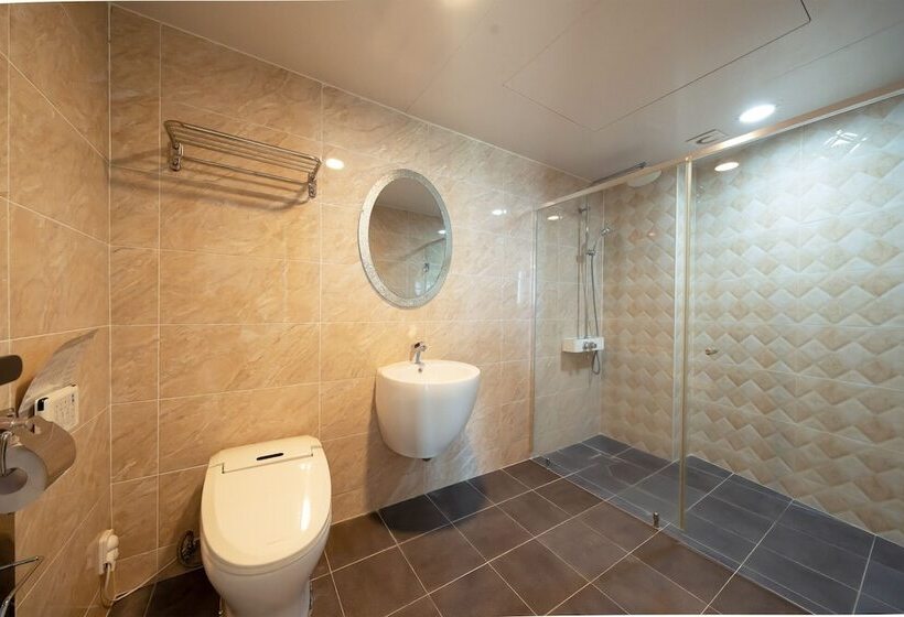 Carrot Ryokan Poolvilla