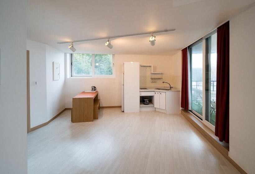 Carrot Ryokan Poolvilla