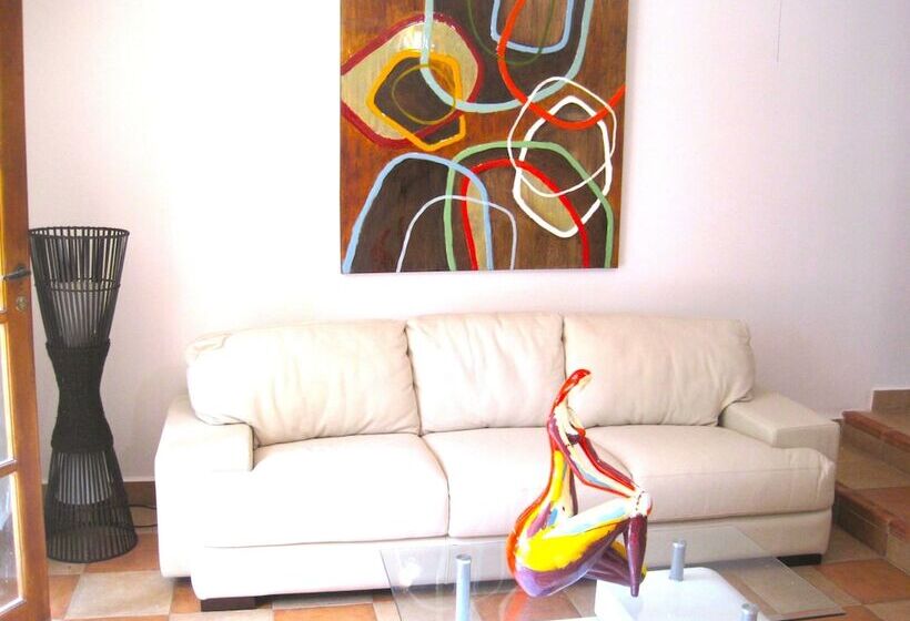 Contadora Island Inn B&b