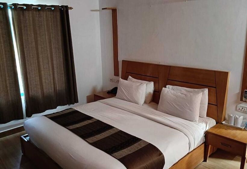 Bento Corbett Woods Resort