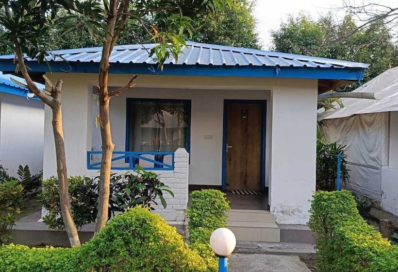 Bento Corbett Woods Resort