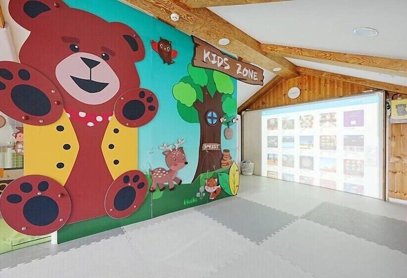 Ello-el Kids Pool Villa Pension