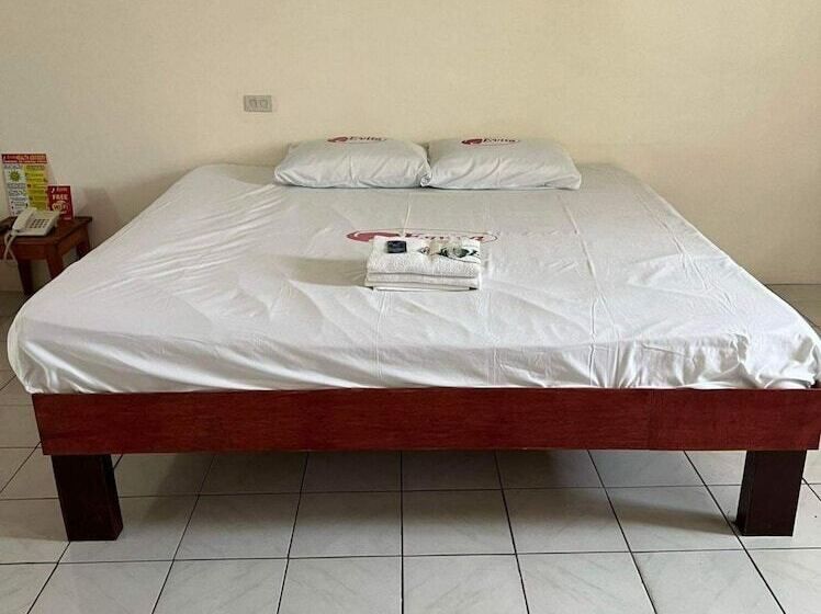 Evita Hotel Bacoor By Oyo