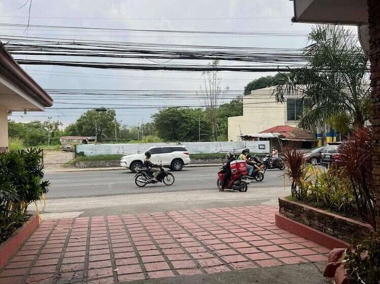 Evita Hotel Bacoor By Oyo