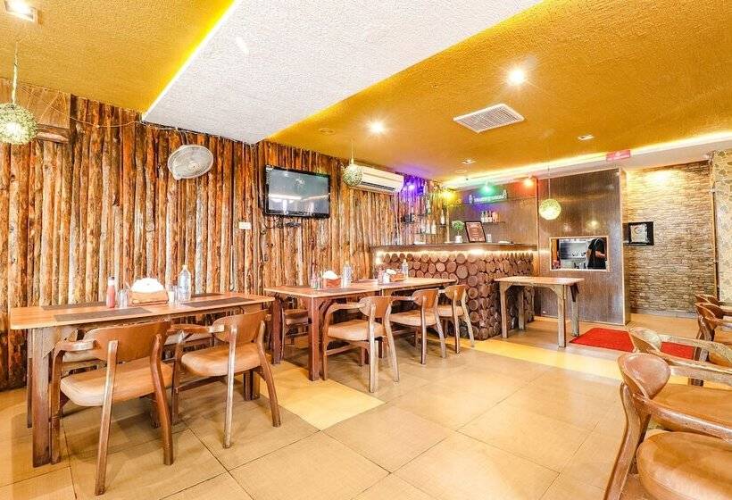 Fabhotel Prime Av Royale