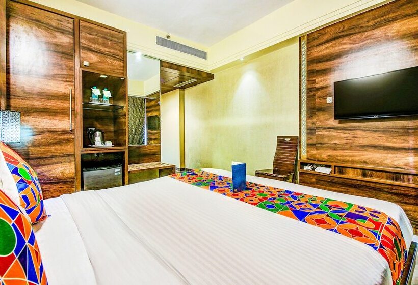 Fabhotel Crawford Inn