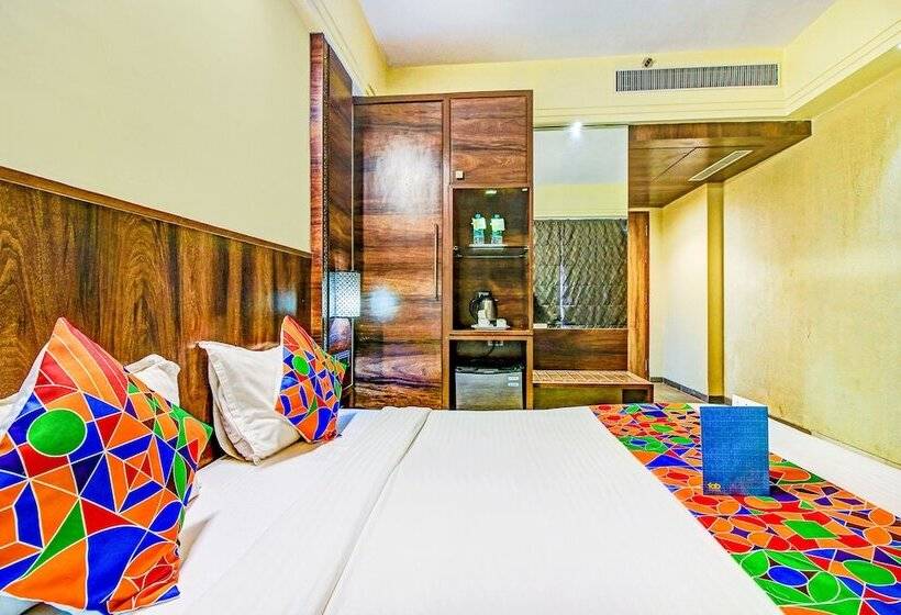 Fabhotel Crawford Inn