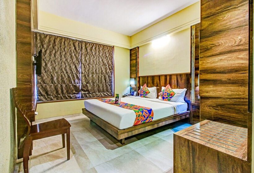 Fabhotel Crawford Inn