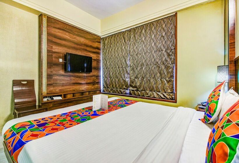 Fabhotel Crawford Inn