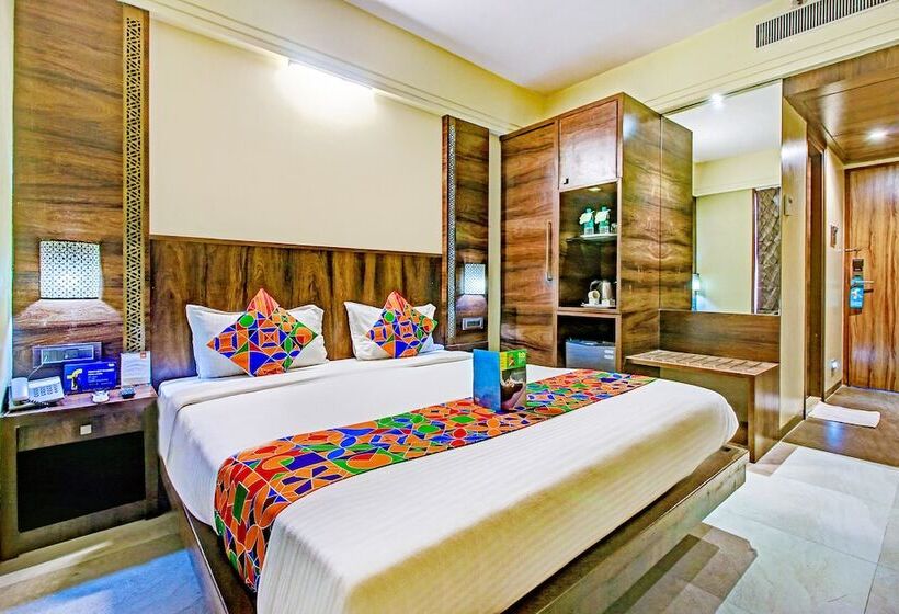 Fabhotel Crawford Inn