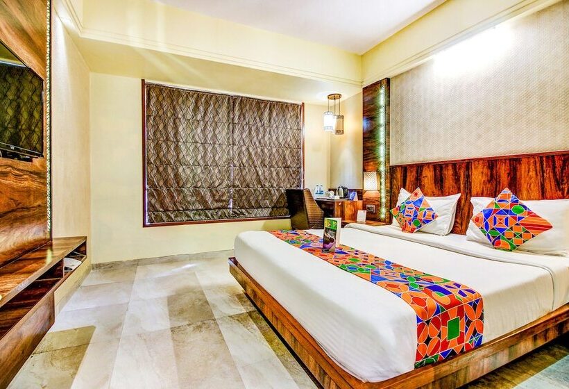 Fabhotel Crawford Inn