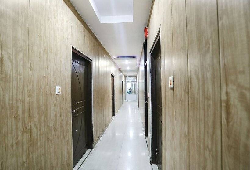 Fabhotel Dps International