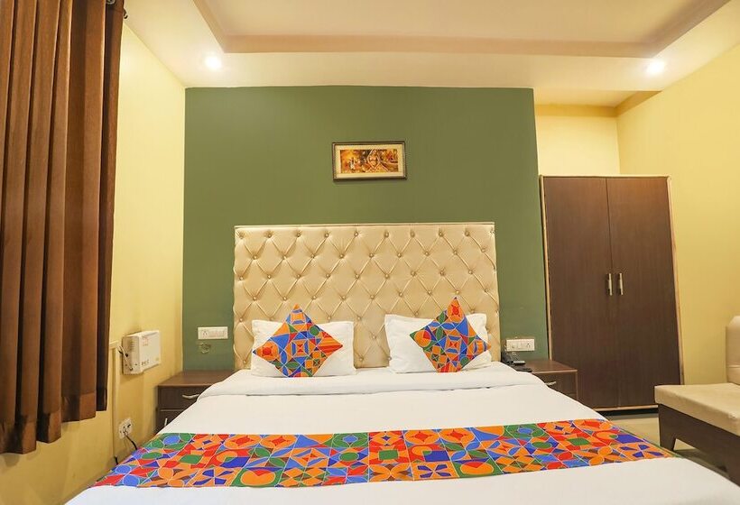 Fabhotel Dps International