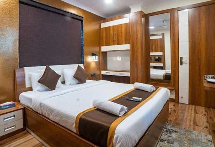 Fabhotel Prime Tiyara Inn