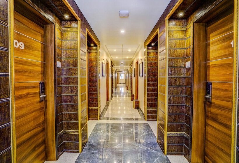 Fabhotel Ramjis Residency