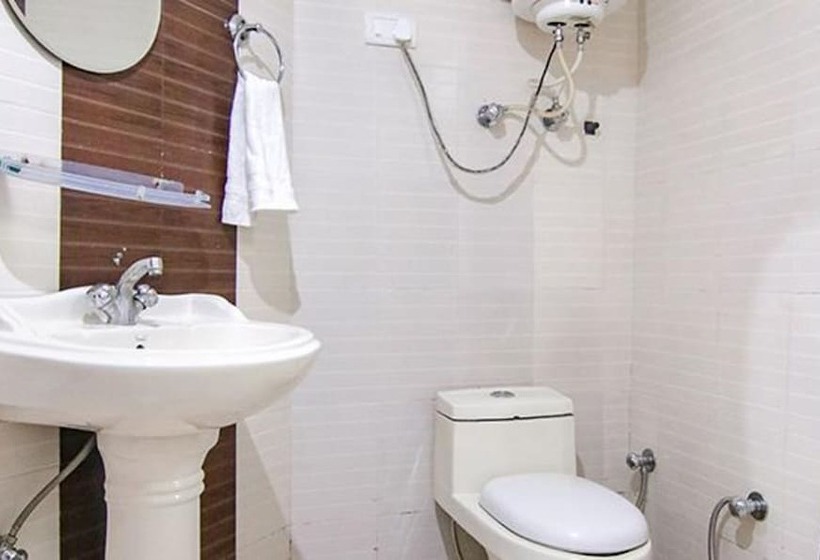 Fabhotel Rosewood Inn I