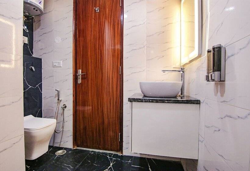 Fabhotel Satyam International