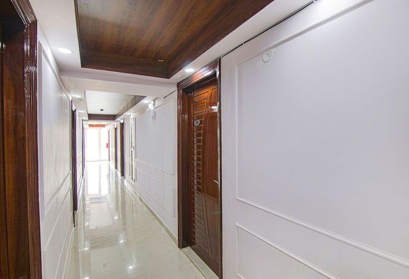 Fabhotel Satyam International