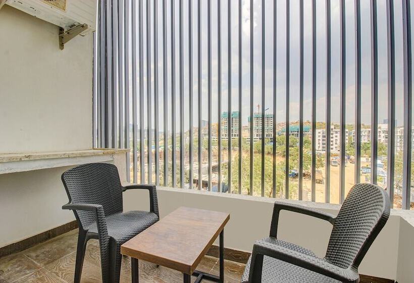 Fabhotel W Grand Suites