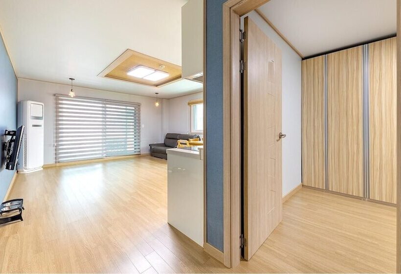 Gapyeong Walkingoncloud Pension & Glamping