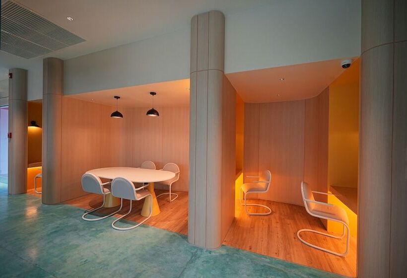 Go Hotel Sriracha At Central Si Racha