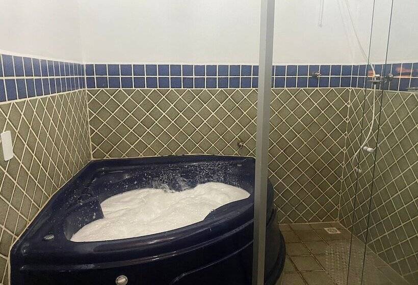 فندق فئة نجمة واحدة Byjular Pousada