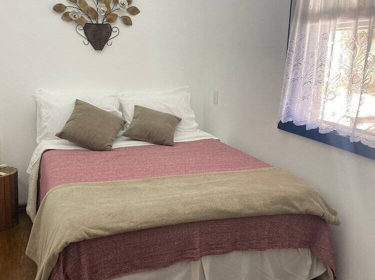 فندق فئة نجمة واحدة Byjular Pousada