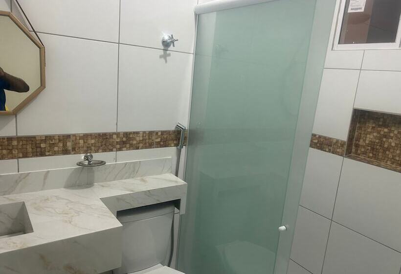 فندق فئة نجمة واحدة Pousada Girassol Genipabú