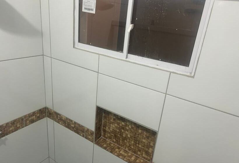 فندق فئة نجمة واحدة Pousada Girassol Genipabú