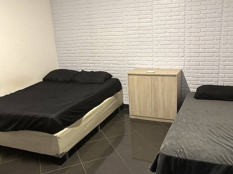 여관 Morada Marista