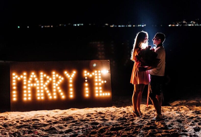 פונדק Sea&sky Luxury Absolute Beachfront Villa