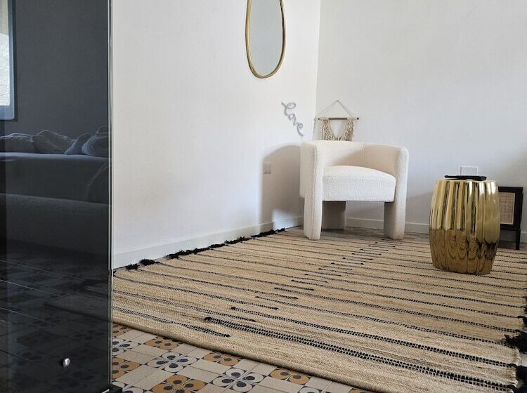 فندق فئة نجمة واحدة Terra Muronis