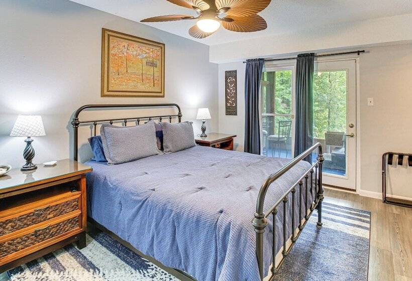 Hot Springs Retreat W/ Private Dock + Hot Tub!