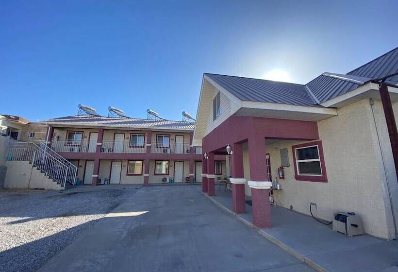 호텔 Alojamiento Alpha