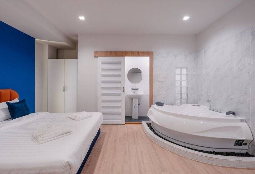 호텔 Blue Rabbit Phuket