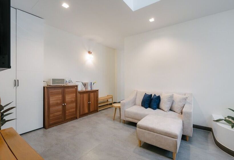 호텔 Blue Rabbit Phuket