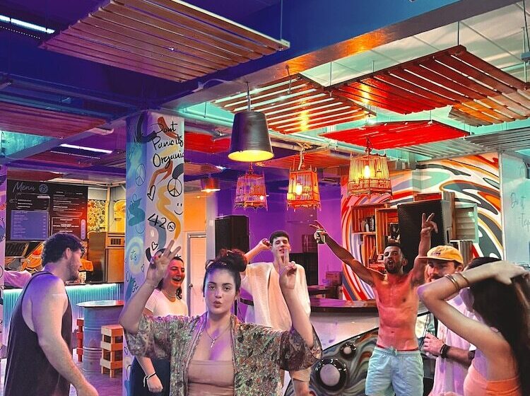 Отель Bodega Krabi