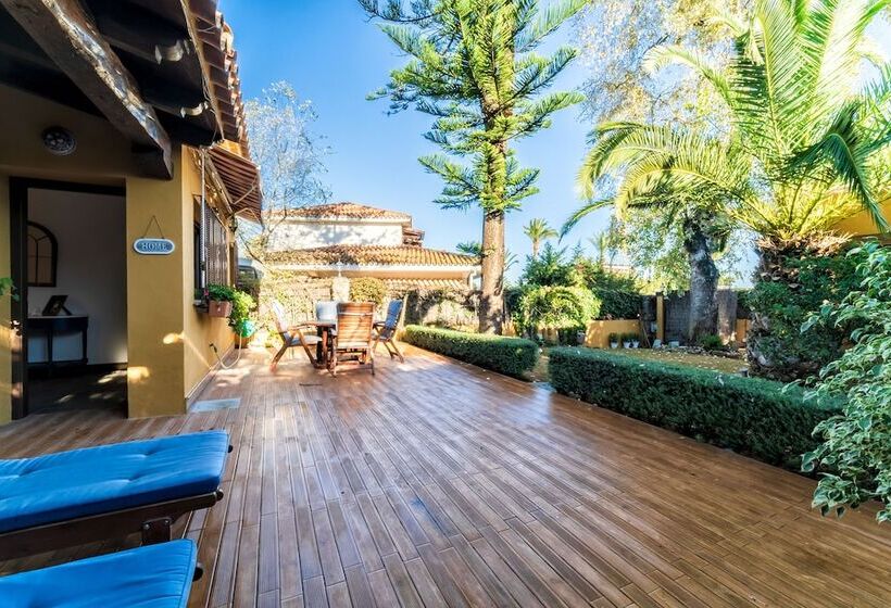 ホテル Boutique Al-ana Marbella